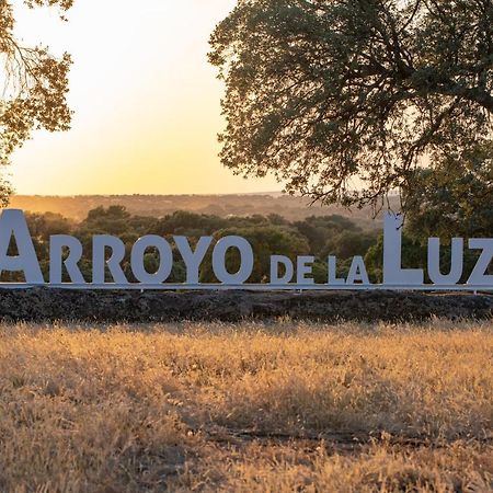 Hostel Divino Morales Arroyo de la Luz المظهر الخارجي الصورة