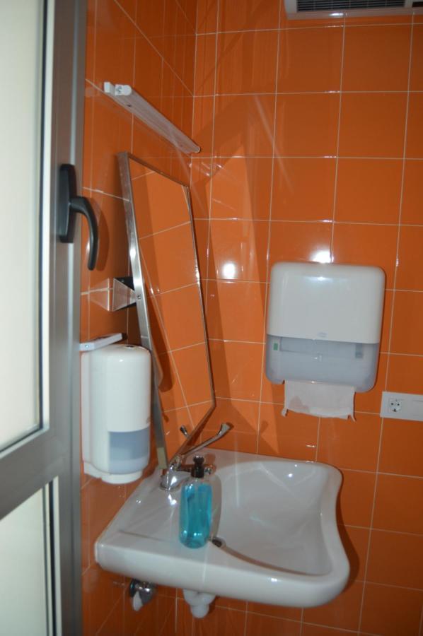 Hostel Divino Morales Arroyo de la Luz المظهر الخارجي الصورة