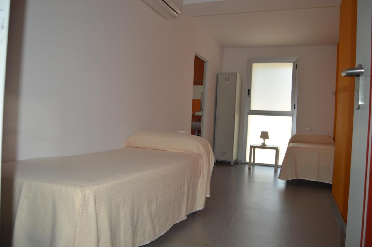 Hostel Divino Morales Arroyo de la Luz المظهر الخارجي الصورة