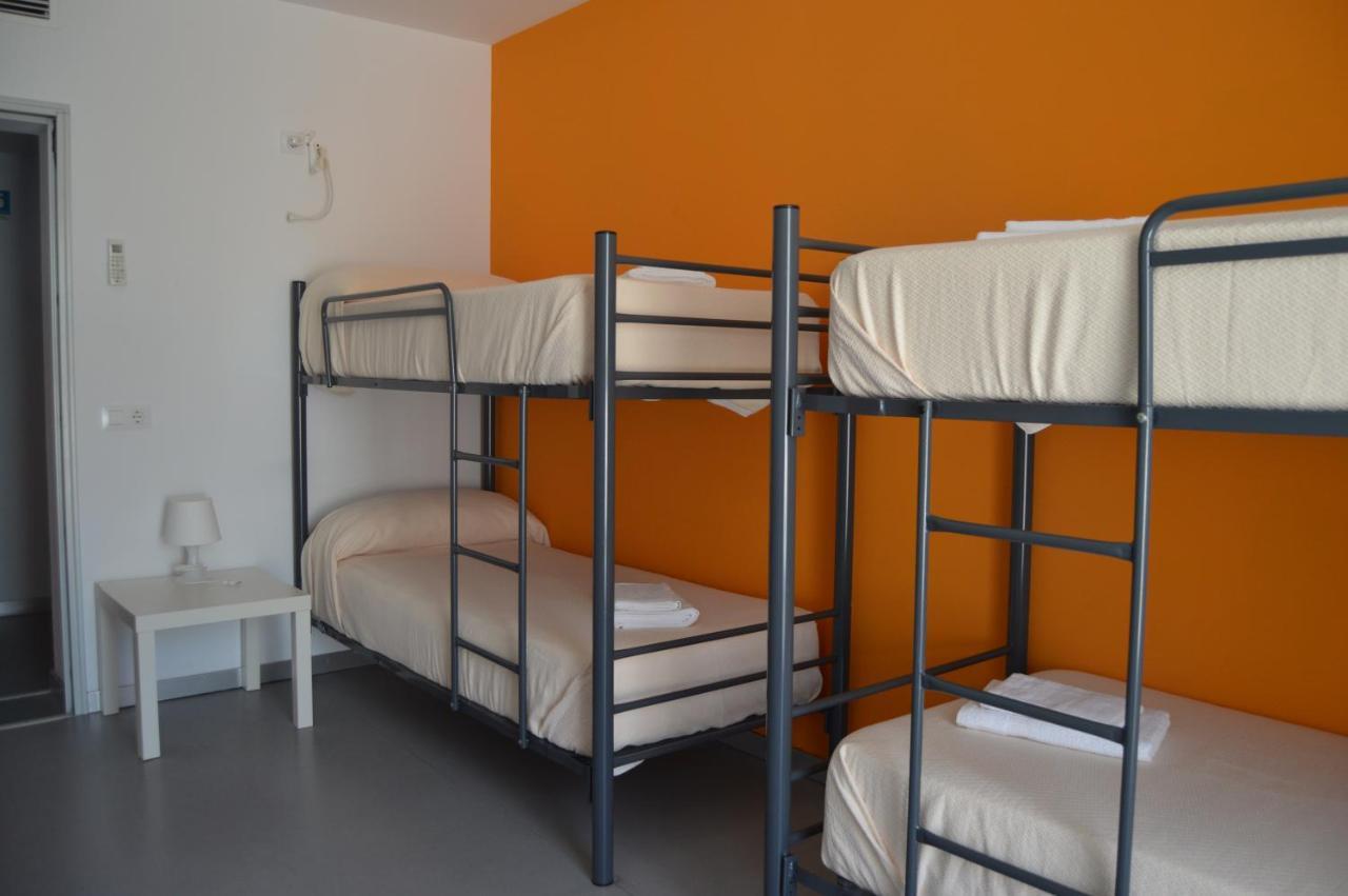 Hostel Divino Morales Arroyo de la Luz المظهر الخارجي الصورة